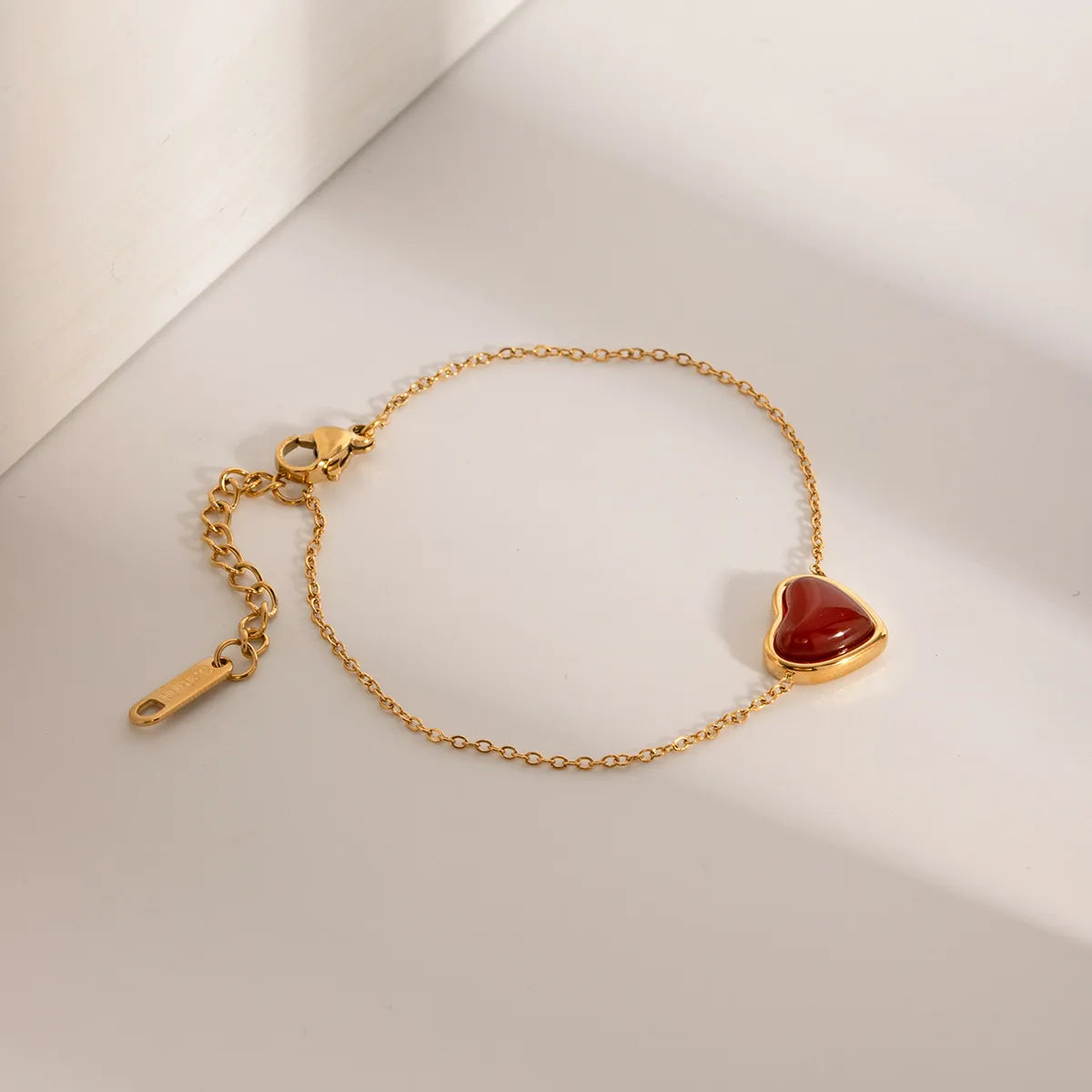 Bijou Cœur Rouge — Acier Inoxydable Plaqué Or 18K