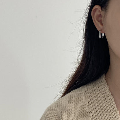 Puces Carrées Minimalistes — Argent Sterling S925