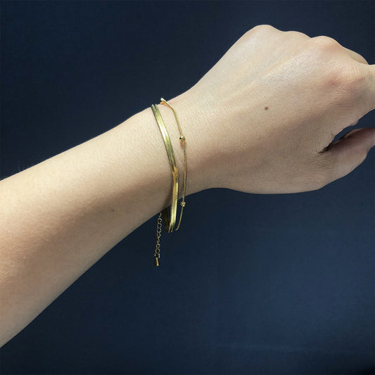 Bracelet Ligne Minimaliste — Acier Plaqué Or 18K