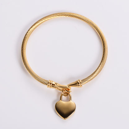 Bracelet Cœur Fil — Acier Plaqué Or 18K