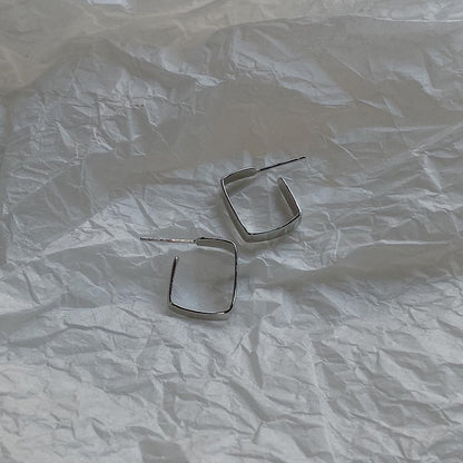 Puces Carrées Minimalistes — Argent Sterling S925