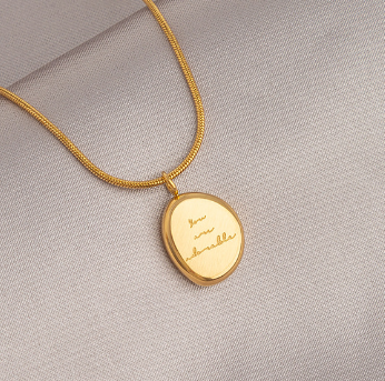 Collier Papillon Céramique — Plaqué Or 18K